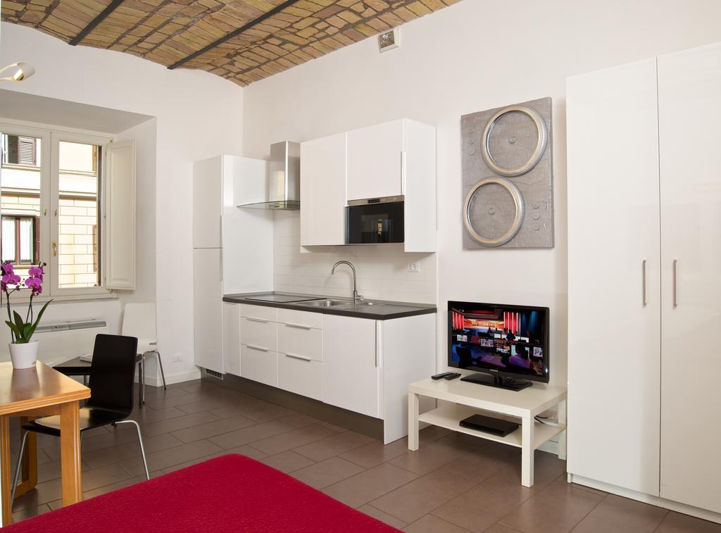 Germanico Maxi Apartment Rome Room photo